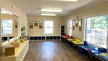 Creekside Montessori School - Leawood