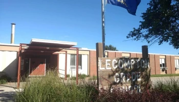 Lecompton Elementary School - Lecompton