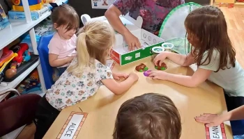 Mis Manitos Child Care, Llc - Rockville