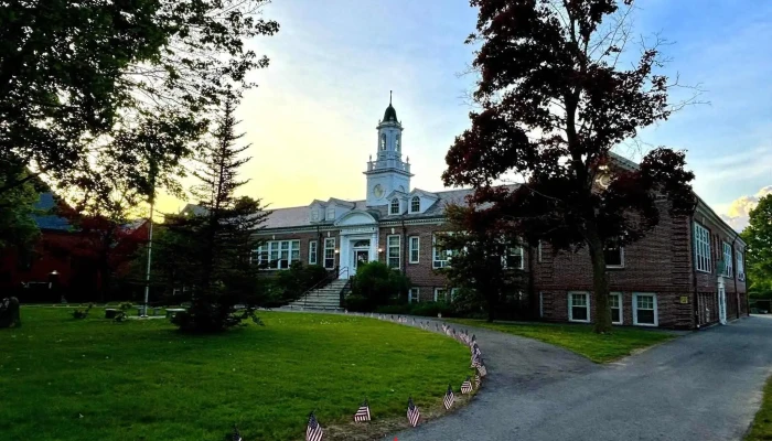 Carpenter Elementary School - Wolfeboro