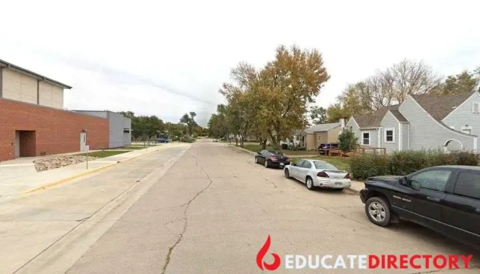 Lincoln Elementary School - Hoisington